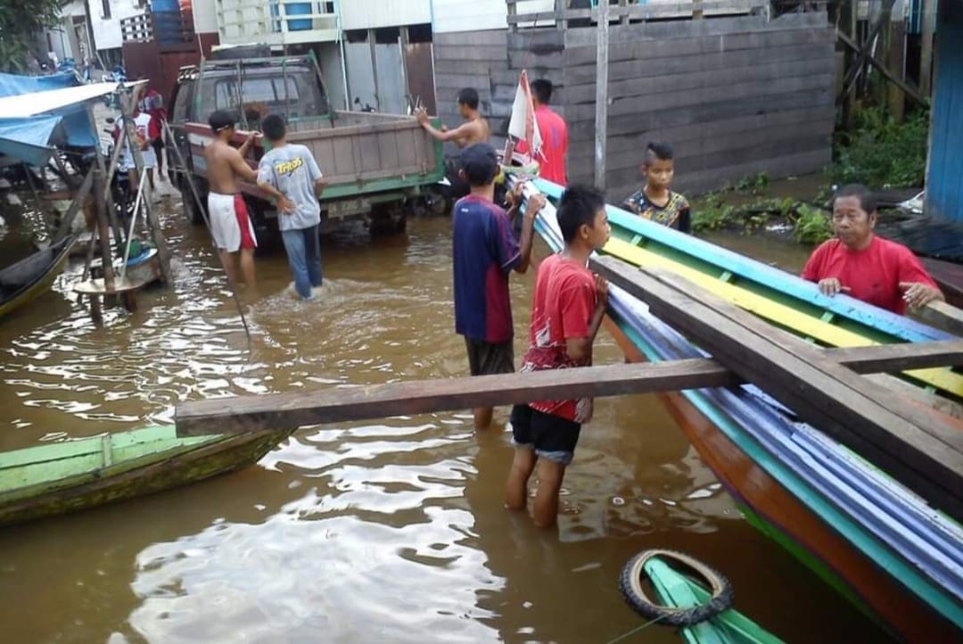 Curah Hujan Tinggi, Kota Puruk Cahu Mulai Terendam Banjir