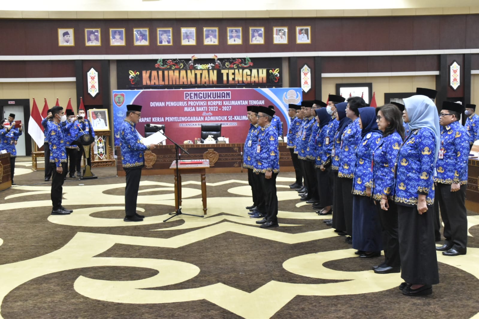 Pengukuhkan Dewan Pengurus Korpri Provinsi Kalteng Masa Bakti 2022-2027