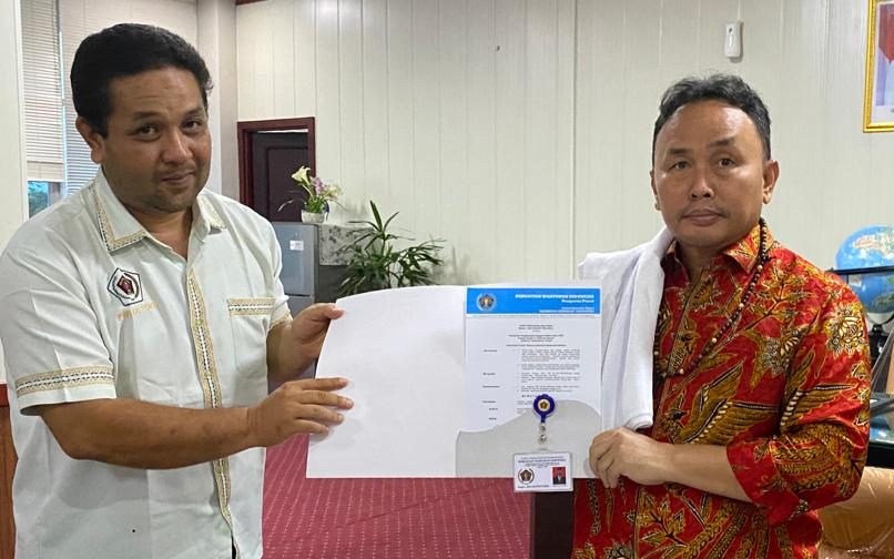 Peduli Terhadap Media dan Wartawan, Gubernur Sugianto Sabran Ditetapkan Sebagai Anggota Kehormatan PWI