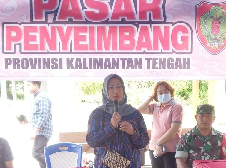 Warga Antusias Serbu Pasar Penyeimbang Pemprov di Kelurahan Tanjung Pinang