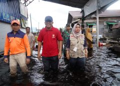 Asisten PemKesra Pantau Banjir di Sejumlah Titik Kota Palangka Raya