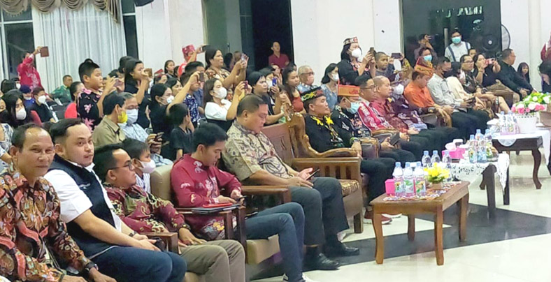 Kerukunan Warga Ot Danum Kalteng Gelar Perayaan Natal 2 Kerukunan Warga Ot Danum Kalteng Gelar Perayaan Natal
