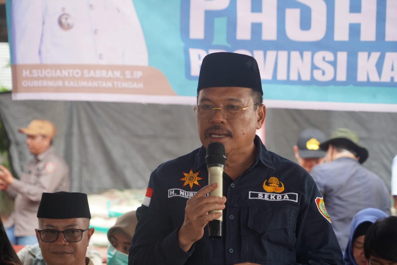 Wakili Gubernur Kalteng, Sekda Nuryakin Buka Pasar Murah di Kabupaten Barsel
