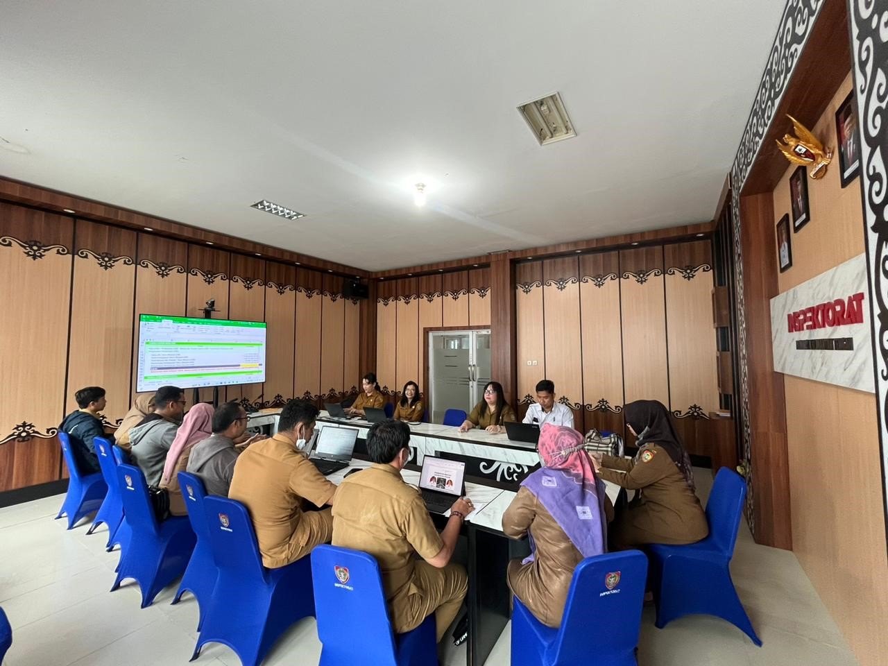 Tim Reviu LKPD Laksanakan Paparan PA bersama Tim Penyusunan LKPD dari BKAD Prov Kalteng