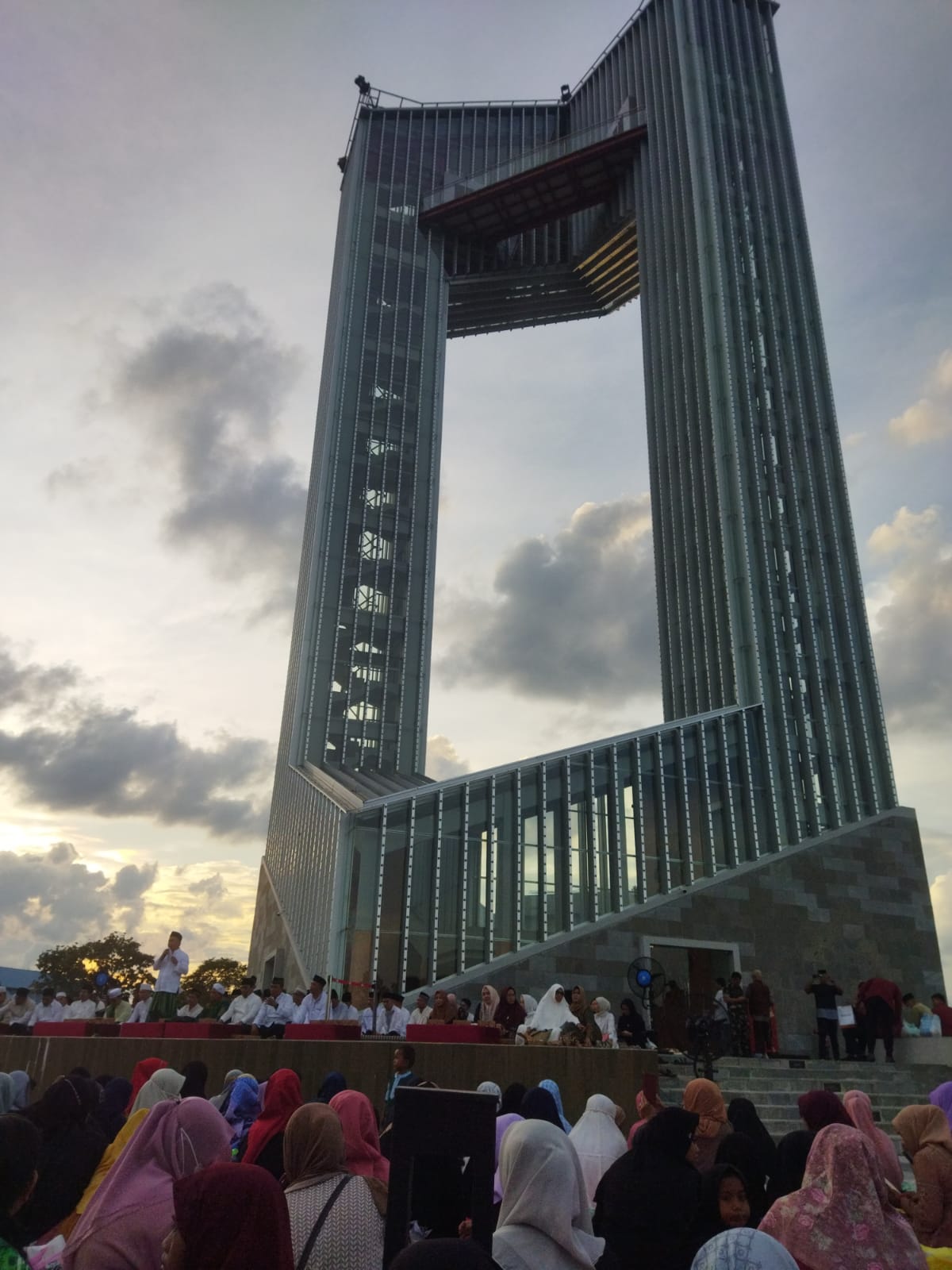 Gubernur H Sugianto Sabran Gelar Buka Puasa Bersama Masyarakat Kota Palangka Raya