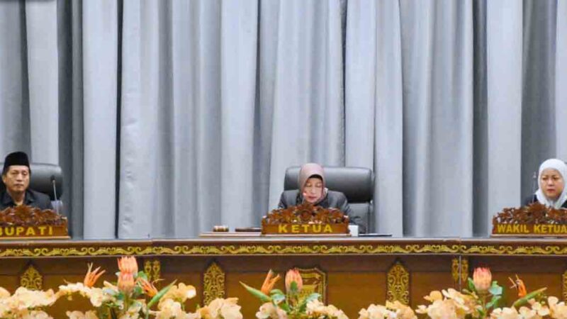 Rapur Penyampaian Jawaban Pemerintah Atas Pemandangan Umum Fraksi-Fraksi DPRD Barito Utara