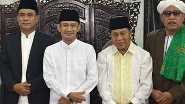 Ketua DPRD Bersama Wali Kota Palangka Raya Laksanakan Sholat Ied di Masjid Agung Kubah Kecubung