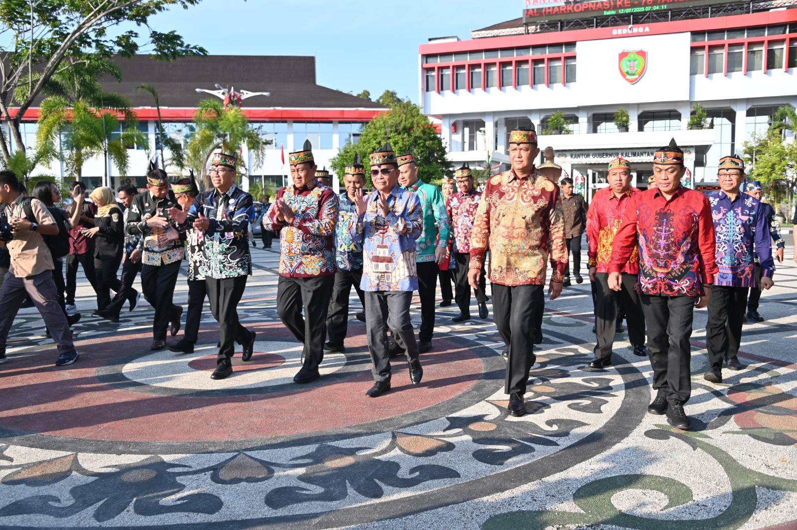 Kekecewaan Gubernur Terhadap Rendahnya Tingkat Kehadiran Kepala Daerah pada Rencana Raker Optimalisasi PAD