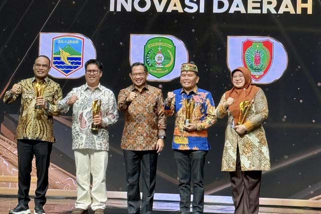 Gubernur Kalteng Terima Penghargaan di Bidang Pendidikan pada Ajang Bergengsi PDA 2025 5 Gubernur Kalteng Terima Penghargaan di Bidang Pendidikan pada Ajang Bergengsi PDA 2025