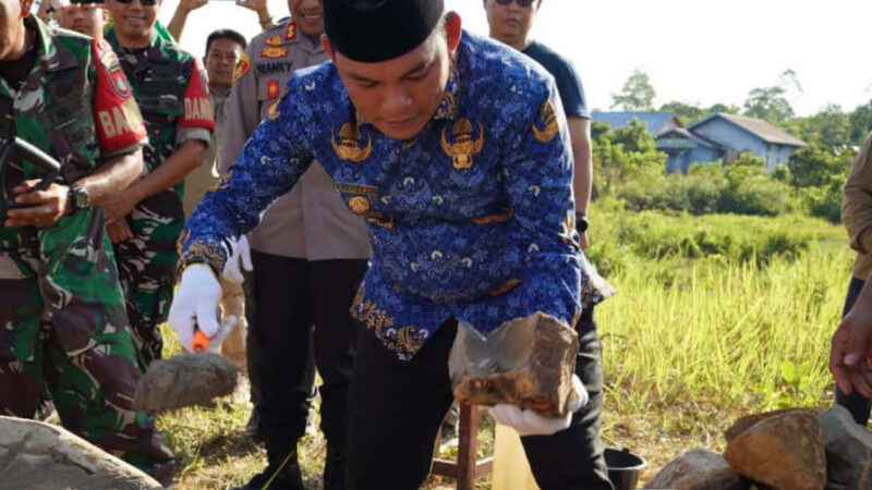 Wagub Mura Lakukan Peletakan Batu Pertama Pembangunan Koperasi Merah Putih