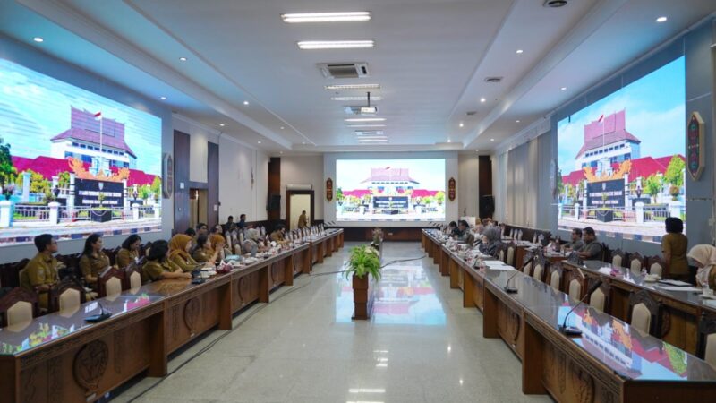 Rapat Pansus DPRD dengan Tim Pemprov Kalteng Terkait Penyelenggaraan Penanaman Modal dan PTSP