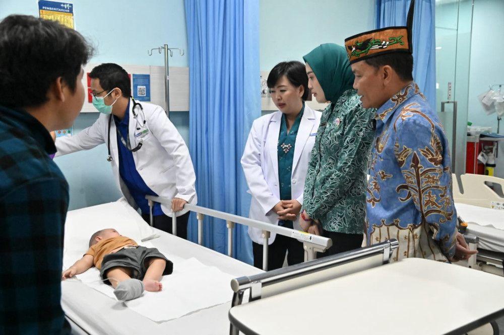Gubernur Kalteng Inspektur Upacara Peringatan Harjad ke-220 Kota Kuala Kapuas dan HUT ke-75 Pemkab Kapuas