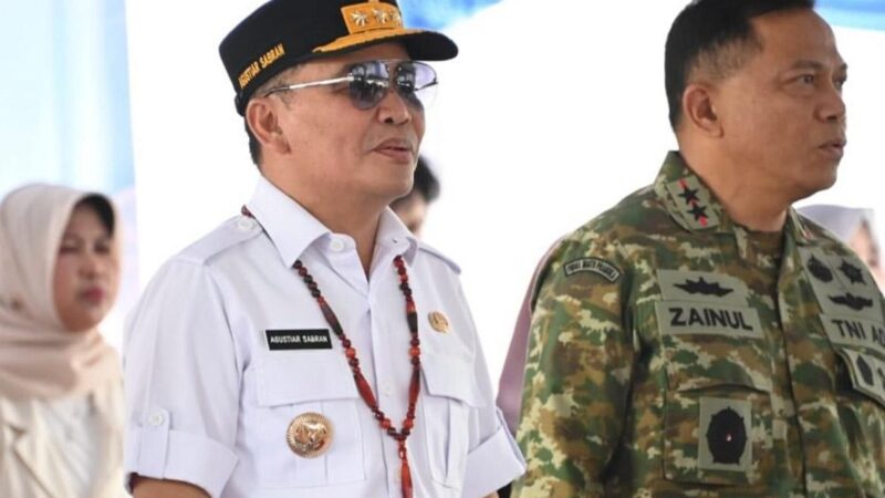 Gubernur Kalteng Salurkan Sejumlah Bantuan Termasuk BLT KHBS di Kotawaringin Barat