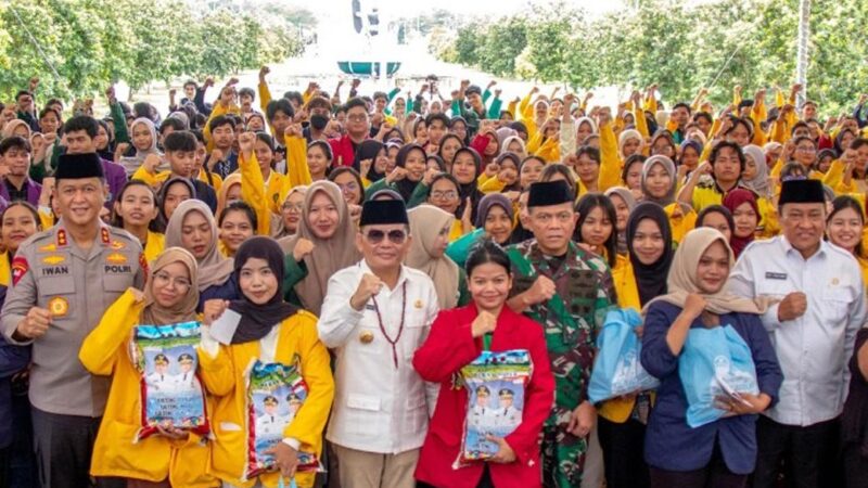 Bentuk Kepedulian, Gubernur Kalteng Gratiskan 3.000 Paket Sembako bagi Mahasiswa di Tengah Efisiensi Anggaran