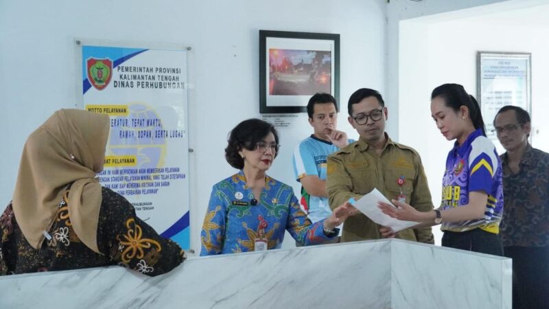 Pj. Sekda Kalteng Tinjau Sejumlah OPD Pastikan Disiplin ASN dan Optimalisasi Pelaksanaan WFO/WFH