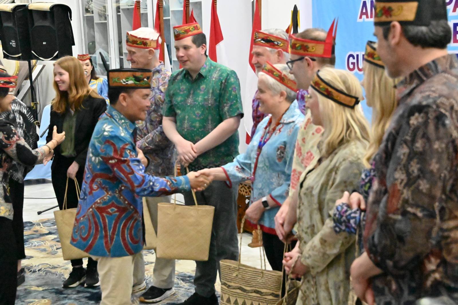 Terima Kunjungan Parlemen Inggris, Upaya Pemprov Kalteng Pererat Hubungan Bilateral serta Buka Peluang Kerja Sama Sektor Strategis