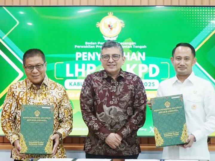 Ketua DPRD Hadiri Penyerahan LHP LKPD, Dukung Pengelolaan Keuangan Daerah yang Bertanggung Jawab