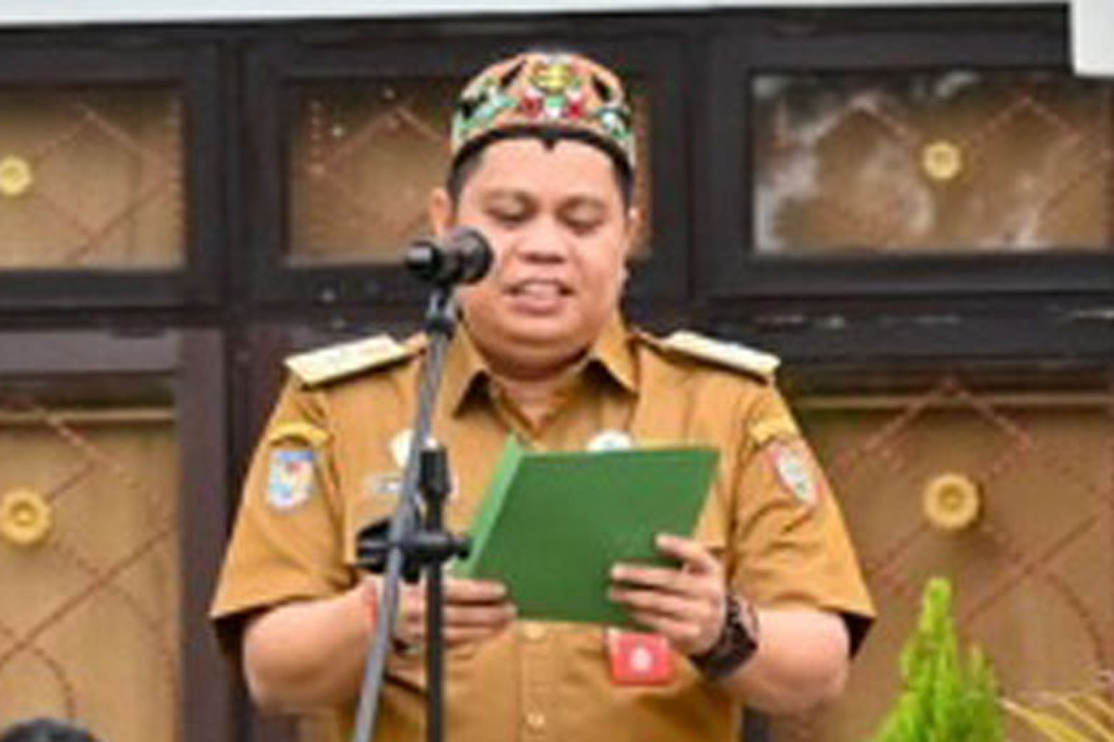 Kepala Dinas Kehutanan Kalteng Pimpin Upacara Peringatan Hari Rimbawan Tahun 2026