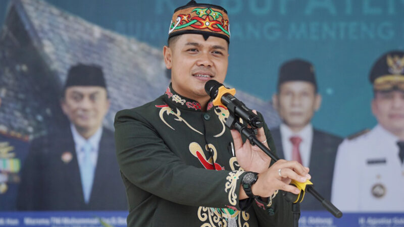 Plt. Kadisdik Muhammad Reza Prabowo Dampingi Plt. Sekda Kalteng Kunjungi SMAN 2 Kuala Kapuas