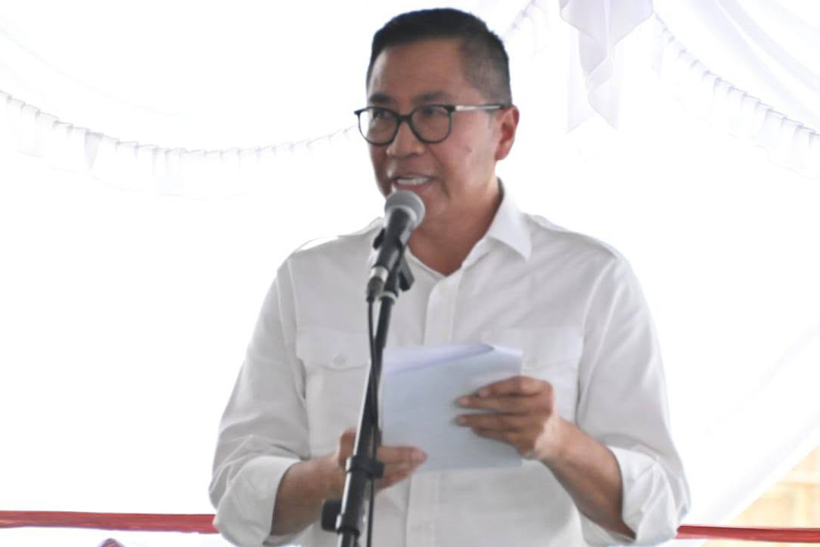 Plt. Sekda Kalteng Sampaikan Bantuan Pangan Presiden untuk Masyarakat Kotim Sebanyak 37.754 Paket
