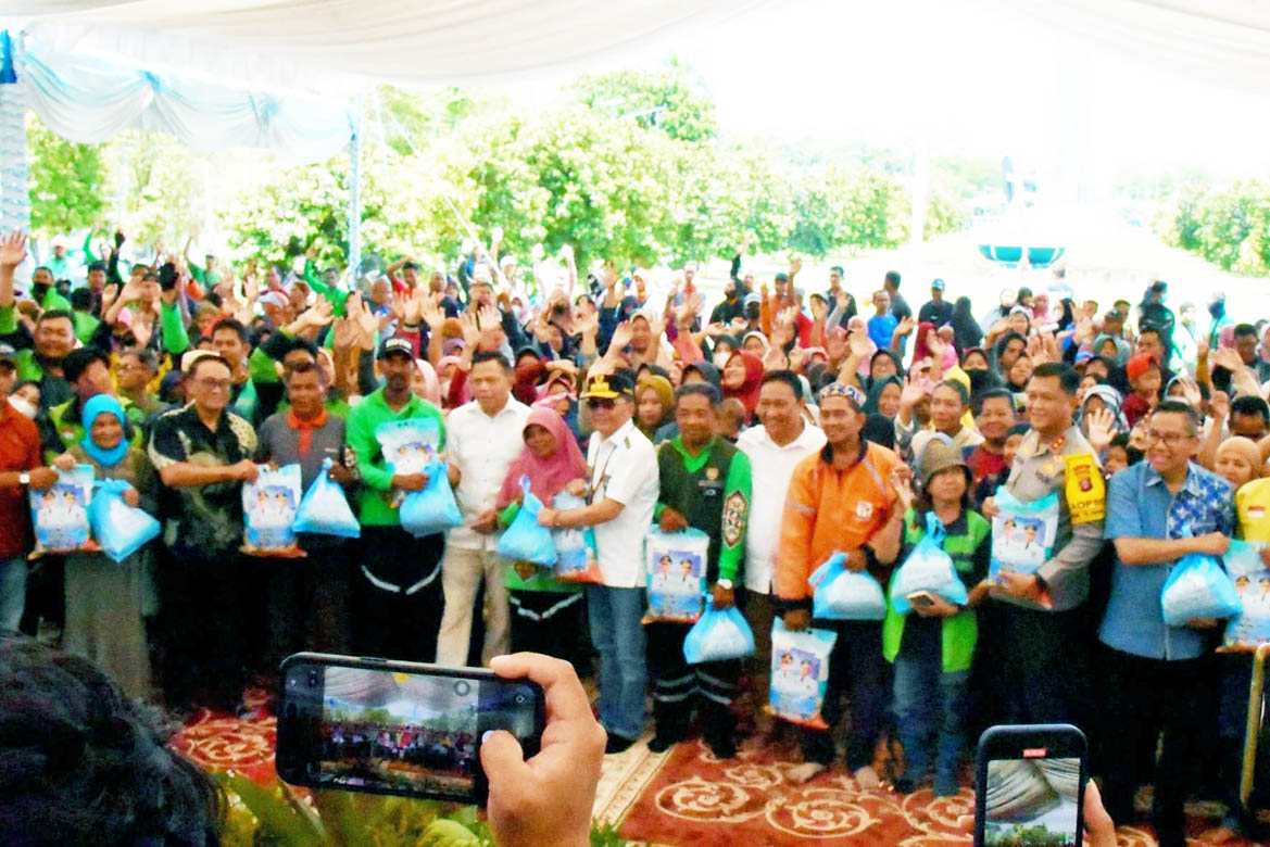 Pemprov Kalteng Gelar Pasar Murah Ramadhan untuk Ojek Online dan Petugas Kebersihan Jelang Idulfitri
