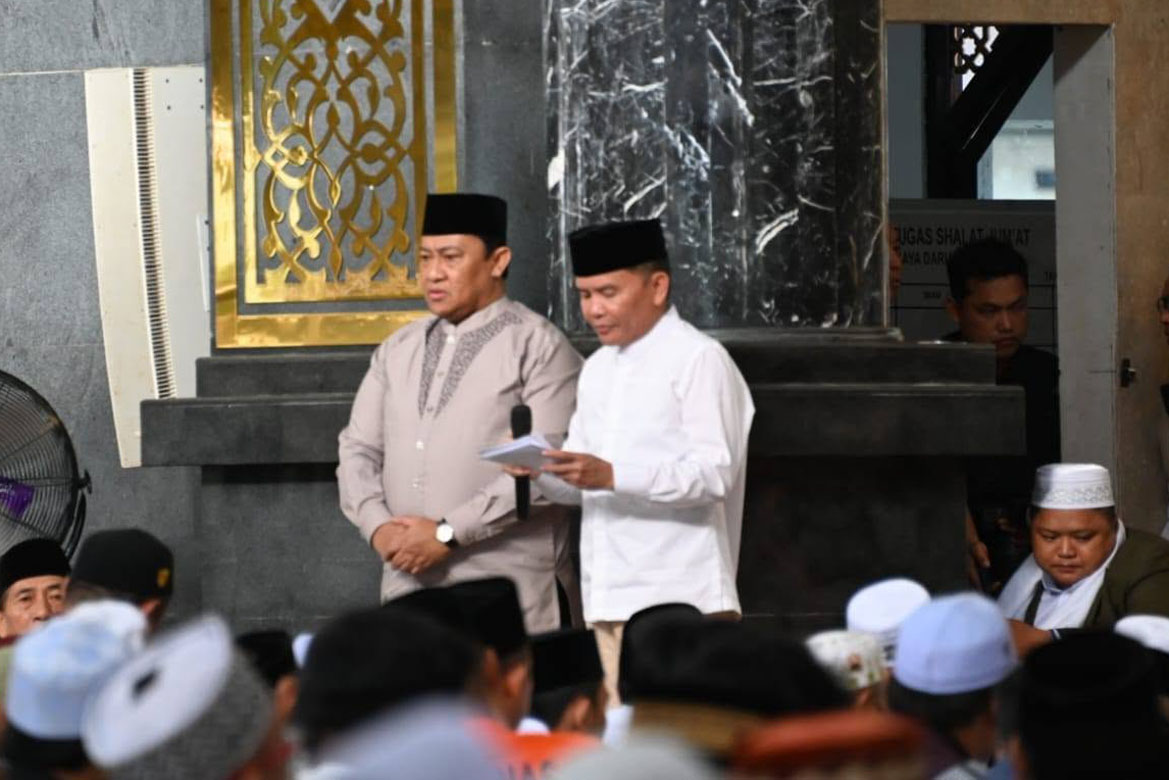 Gubernur dan Wagub Kalteng Sholat Idulfitri di Masjid Raya Darusallam Palangka Raya