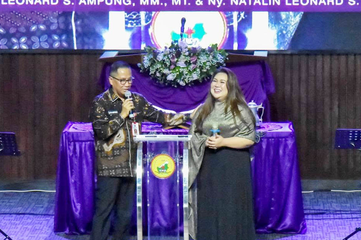 Usai 35 Tahun Mengabdi, Leonard S. Ampung Purna Tugas dan Pamit pada ASN Kalteng 1 Usai 35 Tahun Mengabdi, Leonard S. Ampung Purna Tugas dan Pamit pada ASN Kalteng