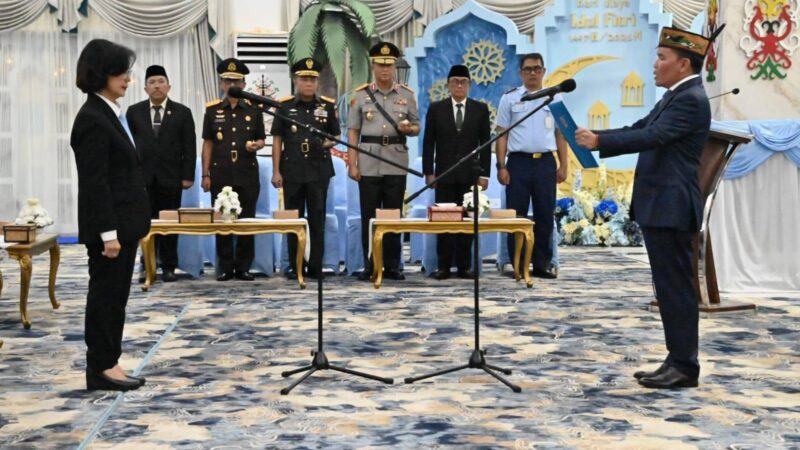 Gubernur Lantik Linae Victoria Aden Sebagai Pj Sekda Provinsi Kalteng
