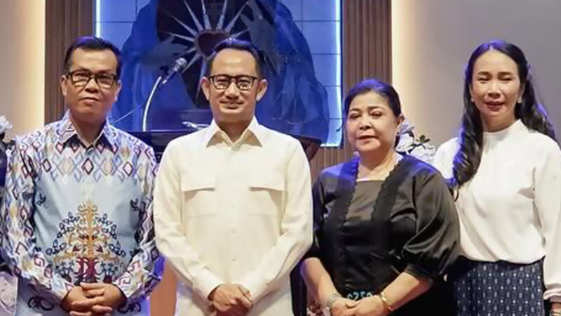 Wakil Ketua II DPRD Kota Palangka Raya Hadiri Perayaan Paskah dan HUT ke-32 Jemaat GKE Panarung