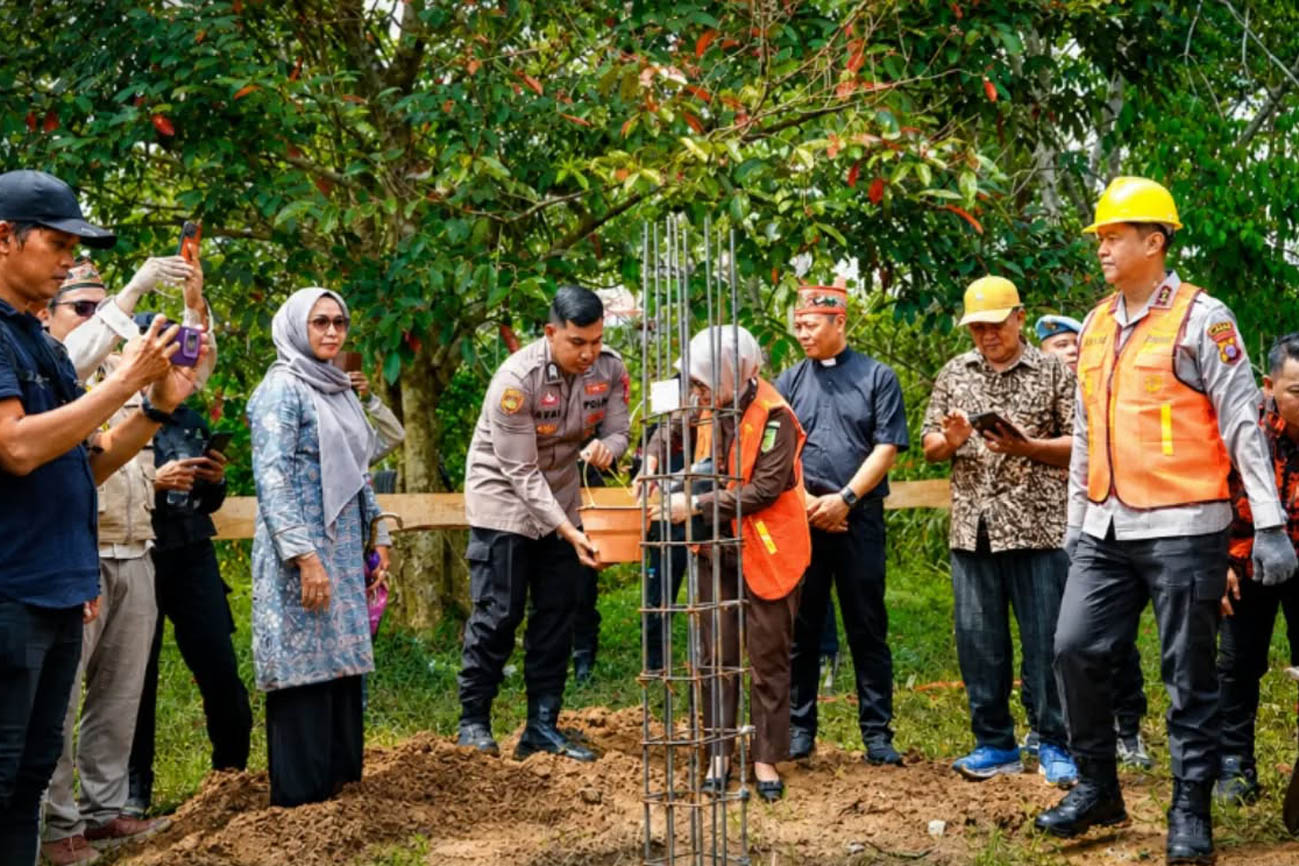 Dukung Pemberantasan Narkotika, DPRD Kota Palangka Raya Hadiri Peletakan Batu Pertama Posko Terpadu GDAN 1 Dukung Pemberantasan Narkotika, DPRD Kota Palangka Raya Hadiri Peletakan Batu Pertama Posko Terpadu GDAN
