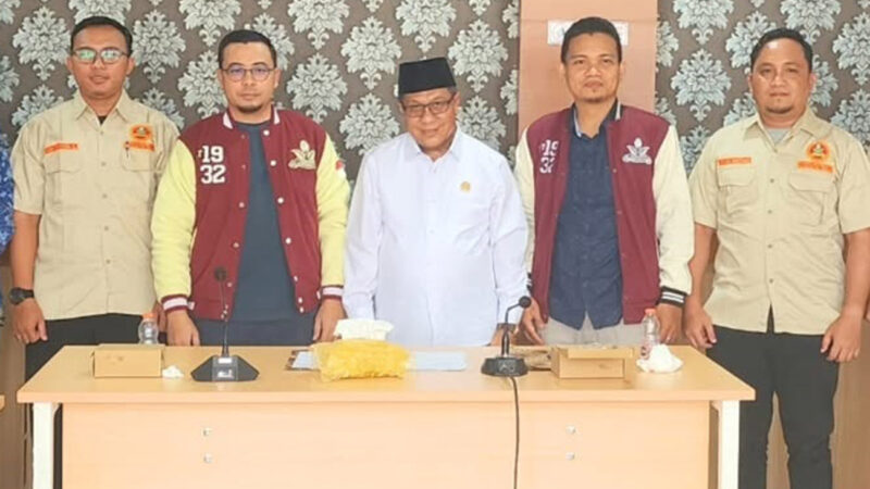 Perkuat Sinergi, Ketua Pemuda Muhammadiyah Kalteng Lakukan Audiensi dengan Ketua DPRD Kota Palangka Raya 4 Perkuat Sinergi, Ketua Pemuda Muhammadiyah Kalteng Lakukan Audiensi dengan Ketua DPRD Kota Palangka Raya