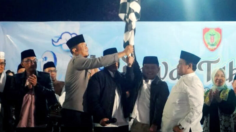 Sambut Hari Raya Idul Fitri 1447 H, Gubernur Kalteng Lepas Peserta Pawai Takbiran