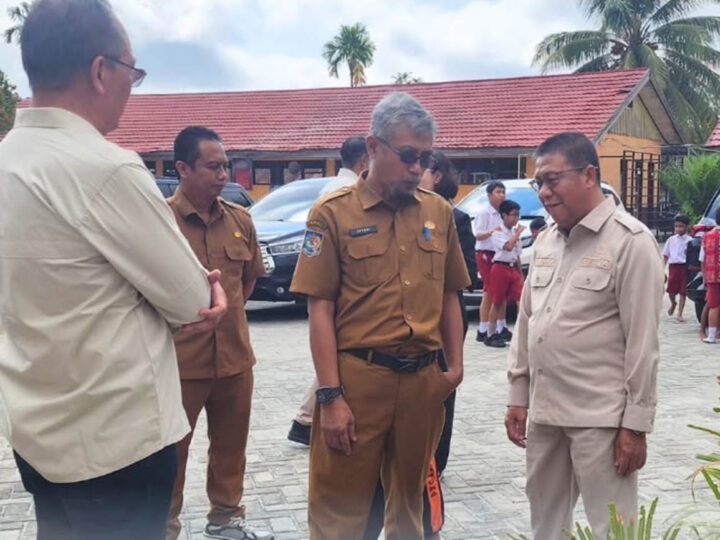 Tinjau Sapras, Ketua DPRD Bersama Komisi III DPRD Palangka Raya Kunker ke SDN 2 Palangka