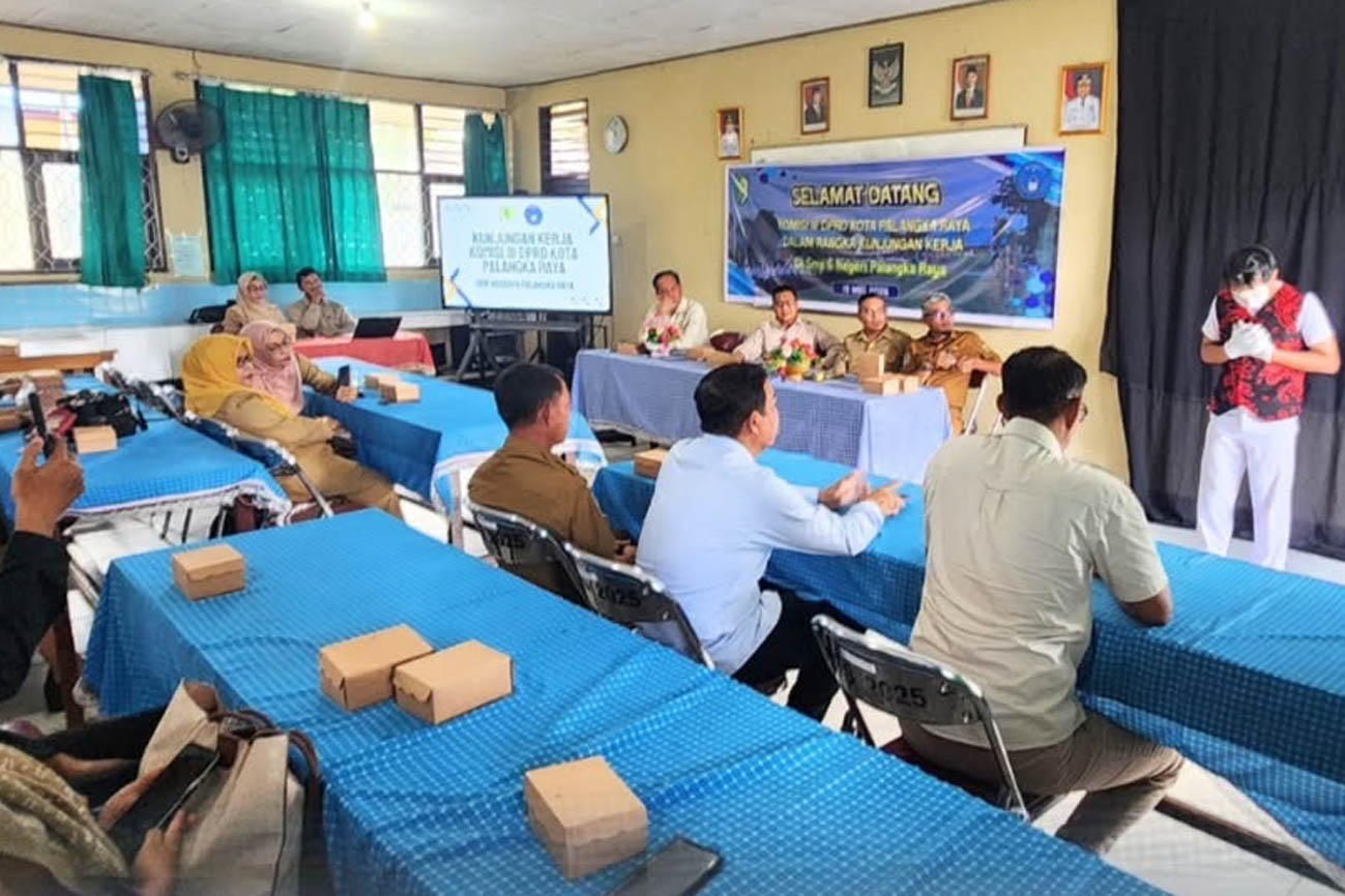 Ketua DPRD Bersama Komisi III DPRD Kota Palangka Raya Kunker ke SMPN 6 Palangka Raya