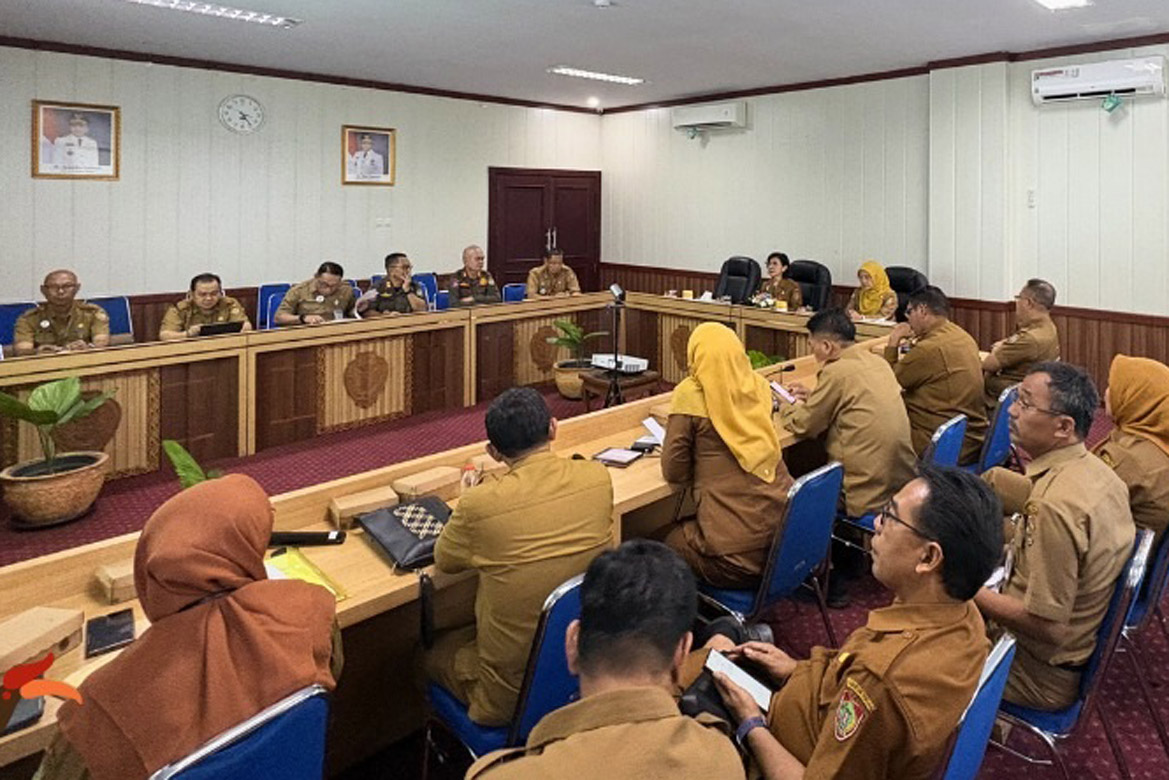 Pj. Sekda Kalteng Pimpin Rakor Optimalisasi Program Kartu Huma Betang Sejahtera