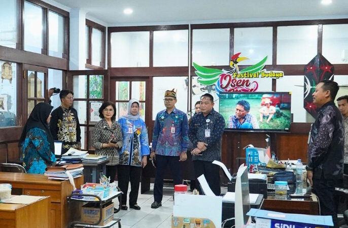 Pj. Sekda Kalteng Laksanakan Sidak ke Sejumlah OPD Pastikan Kualitas Pelayanan Publik Berjalan Optimal