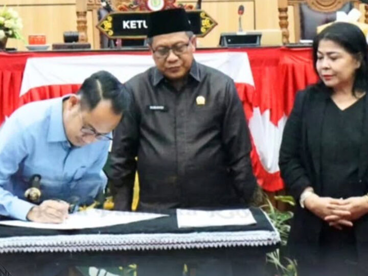 Rapur DPRD Penetapan Penyempurnaan Fasilitasi Gubernur Provinsi Kalteng Terhadap 3 Raperda Kota Palangka Raya
