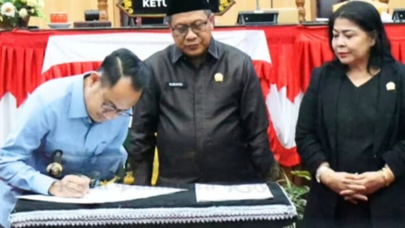 Rapur DPRD Penetapan Penyempurnaan Fasilitasi Gubernur Provinsi Kalteng Terhadap 3 Raperda Kota Palangka Raya 3 Rapur DPRD Penetapan Penyempurnaan Fasilitasi Gubernur Provinsi Kalteng Terhadap 3 Raperda Kota Palangka Raya