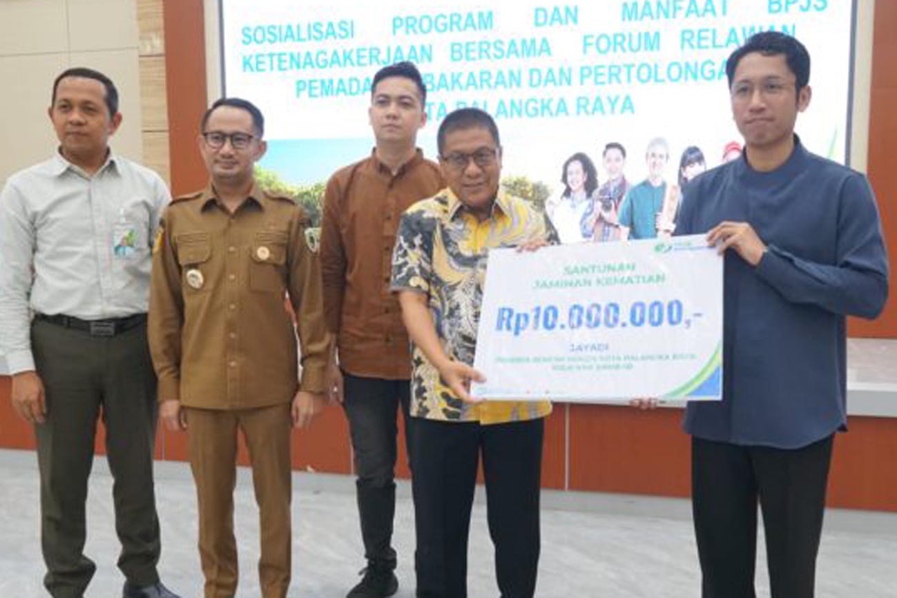 Ketua DPRD Palangka Raya Hadiri Kegiatan Sosialisasi Program dan Manfaat BPJS Ketenagakerjaan 1 Ketua DPRD Palangka Raya Hadiri Kegiatan Sosialisasi Program dan Manfaat BPJS Ketenagakerjaan