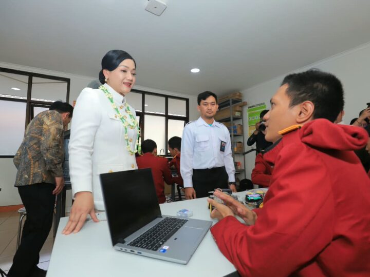 OJK Perkuat Budaya Menabung Sejak Dini, Sekolah Rakyat Jadi Sasaran Strategis
