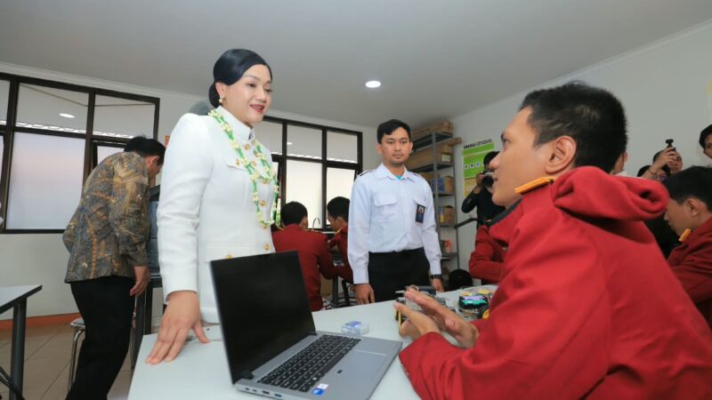 OJK Perkuat Budaya Menabung Sejak Dini, Sekolah Rakyat Jadi Sasaran Strategis